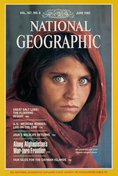 Natgeo Afghan Girl - La "fille afghane" aux yeux verts a été emmenée en sécurité dans des pays européens pour échapper aux talibans