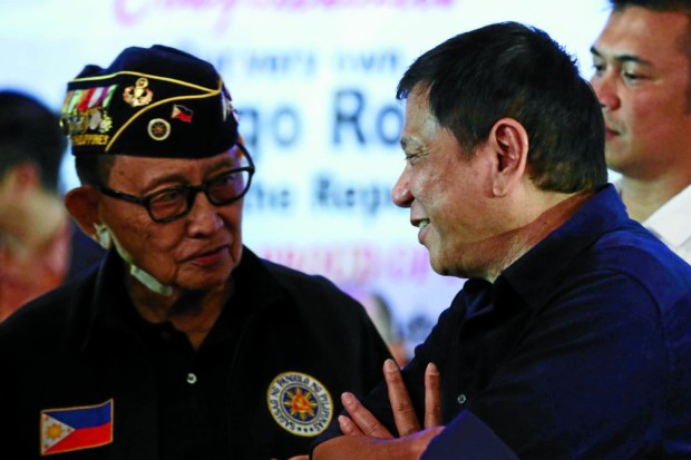 President Rodrigo Duterte and former president Fidel V. Ramos have a private talk in this July 14, 2016 file photo (KING RODRIGUEZ/ PPD)