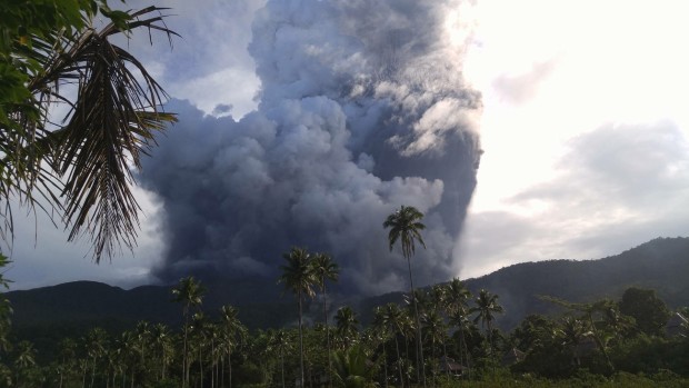 Mt. Bulusan belched out more than 500 meter high column of ash around 3:35 p.m. Sunday - Bulusan MDRRMC.  Photo from OCD 5