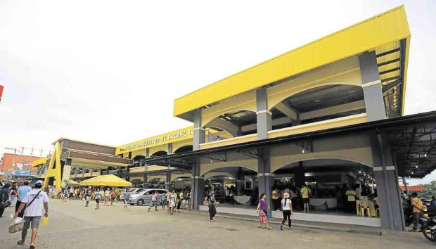 MALL LOOK-ALIKELucena City’s new public market rises on the site of an old one razed by fire in 2014.—DELFIN T. MALLARI JR.