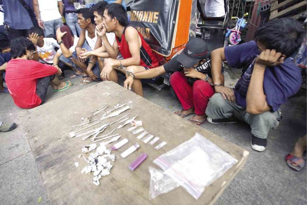 Drug den raid in Quezon City (lNQUIRER FILE PHOTO/ RAFFY LERMA)