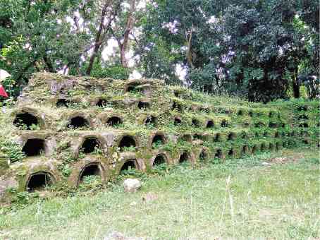 The Ermita Ruins is an alternative destination in Bohol province. —LEO UDTOHAN