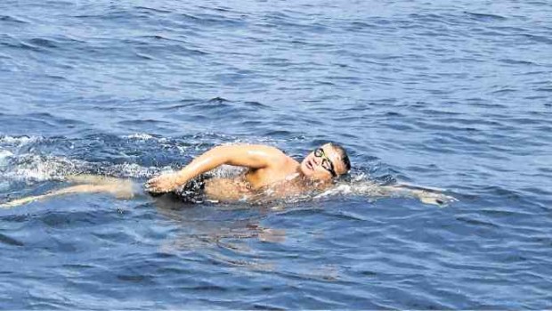 Macarine’s nonstop, unassisted 17-km swim started from President Carlos P. Garcia Island to Maasin City in Southern Leyte province.