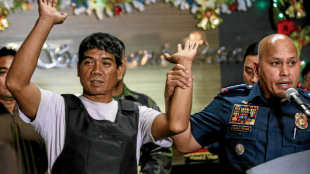 CAPTURED Ronnie Dayan, former driver of Sen. Leila de Lima and her alleged bagman in drug trafficking at New Bilibid Prison, admits his past romantic links with the senator when he was presented in Camp Crame in Quezon City after his capture in La Union province. —LYN RILLON