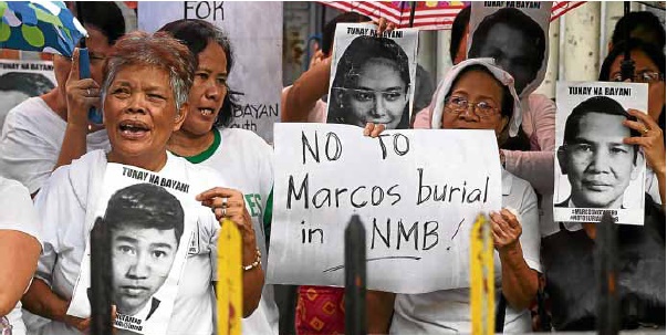 Martial law victims and human rights activists picket the Supreme Court tomake a final appeal to the justices to vote against the burial of late dictator Ferdinand Marcos at Libingan ng mga Bayani in Taguig City. —MARIANNE BERMUDEZ 
