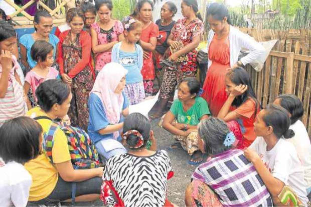 Bajau mothers meet to coordinate tasks to support Angiskul Ma Bangka.      —PHOTOS FROM CARTWHEEL FOUNDATION INC.