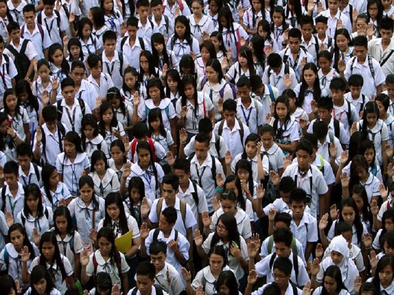 High school students (INQUIRER FILE PHOTO)