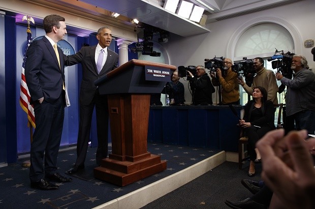 Barack Obama, Josh Earnest, White House