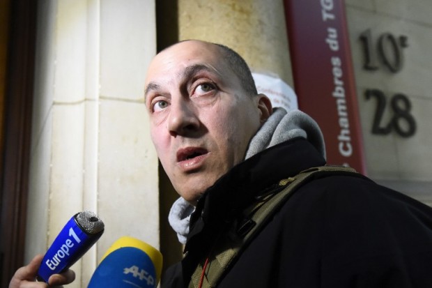 Vjeran Tomic, the main suspect in the case of the 2010 theft of five masterpieces from the Paris Modern Art Museum, arrives to his trial on January 30, 2017 at the Court house in Paris.  Three people are on trial over the 2010 theft of five masterpieces of Picasso, Matisse, Modigliani, Braque and Leger from the Paris Modern Art Museum. / AFP PHOTO / BERTRAND GUAY