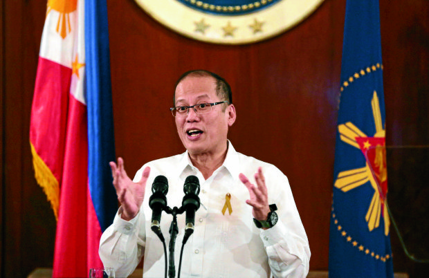 President Benigno Aquino III delivers a message to the nation regarding the Mamasapano incident on Wednesday. INQUIRER PHOTO / GRIG C. MONTEGRANDE