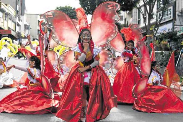February is the merriest month in Baguio City as the summer capital celebrates Panagbenga. —PHOTOS BY EV ESPIRITU 