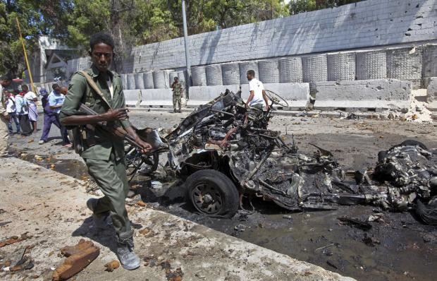 Somalia car bomb wreckage - 24 March 2017