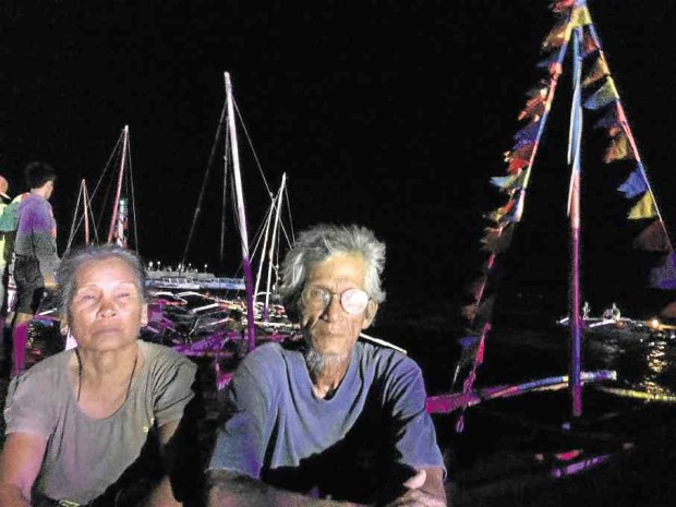 Couple Dominador and Carmencita Pacalan are original “paraw” owners, operating the monosail boat since their courtship days. — YOLANDA SOTELO