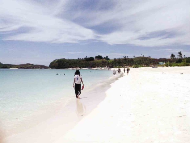 A beach on Calaguas Island in Vinzons town, Camarines Norte (FILE PHOTO BY SHIENA BARRAMEDA / INQUIRER SOUTHERN LUZON)