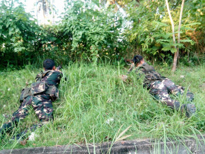Soldiers are hunting down the remaining six Abu Sayyaf members who have fled to Barangay Bacani, Clarin town, Bohol after their leader, Joselito Melloria and a member were killed. -Leo Udtohan, INQ