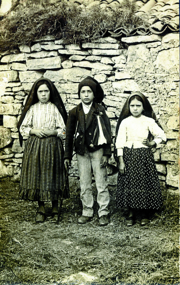 An undated handout picture released May 9 by Santuari de Fatima shows (from left) Lucia, Francisco and Jacinta Marto. The three shepherds claimed to witness the apparation of the Virgin Mary in Fatima, Portugal, on May 13, 1917. —AFP