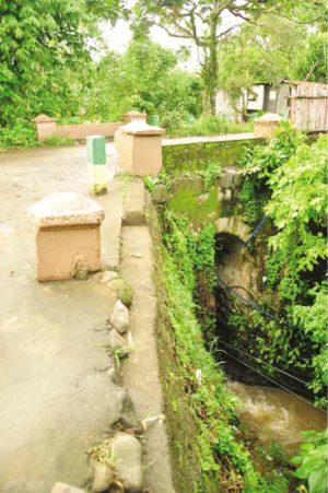 The Spanish-era Puente de Baawin and other small bridges in Tayabas City have also become the focus of  Oplan Sagip Tulay, a heritage protection group in Quezon. —CONTRIBUTED PHOTO