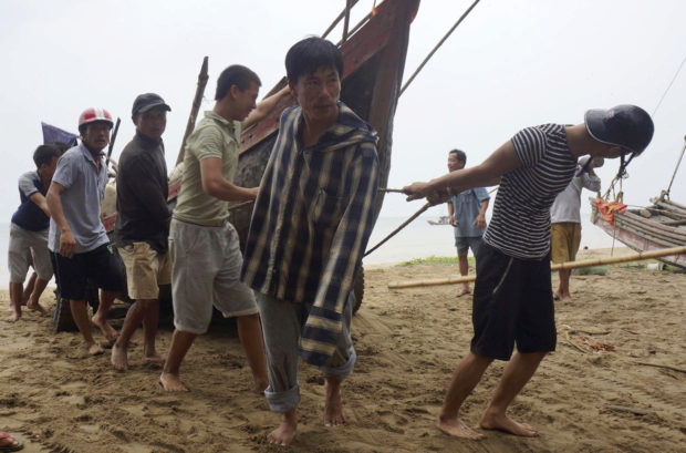 vietnam typhoon doksuri maring