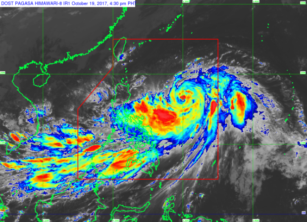 Typhoon PAOLO at 4:00 PM today, 920 km East of Baler, Aurora or at 16.5°N, 130.1°E. 