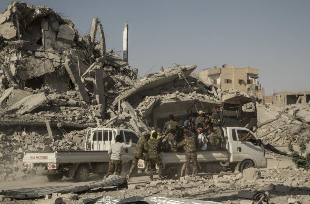 LIBERATED CITY The US-backed Syrian Democratic Forces declare the “total liberation” of Raqqa, the self-proclaimed capital of Islamic State for more than three years. —AP