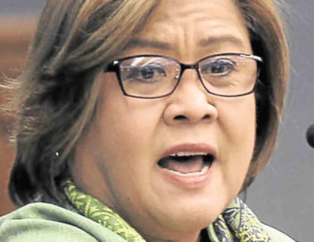 De Lima asks court permission to visit ailing mother