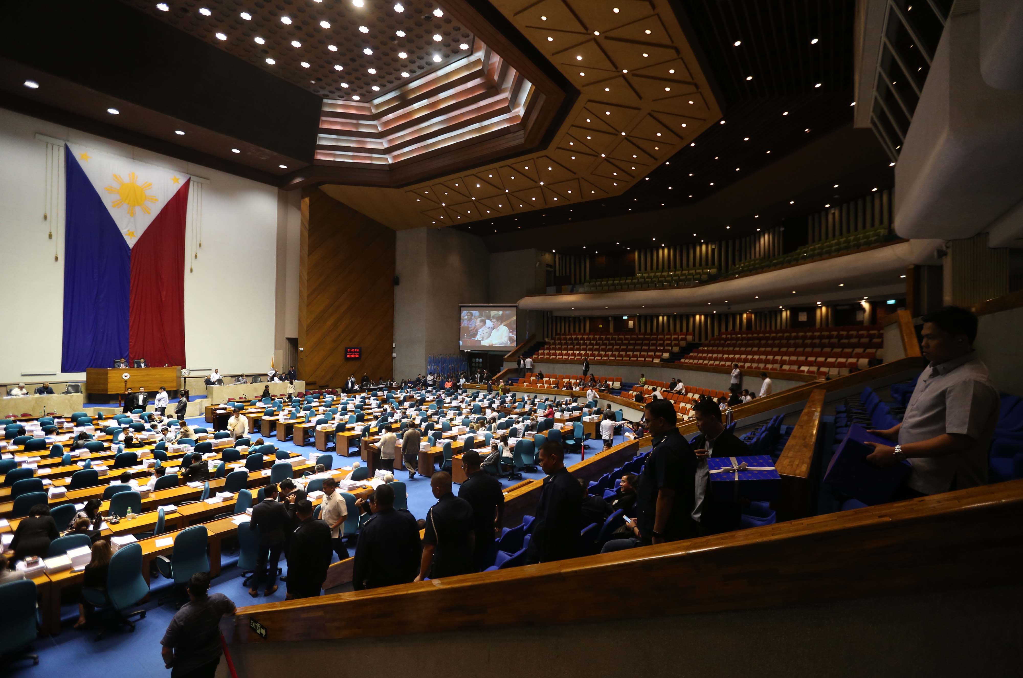 A House leadership-Duterte ‘collusion’ for 2019 ‘reenacted’ budget?