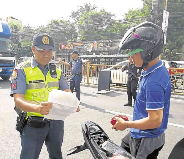 MMDA traffic enforcers to start using body-worn cameras in August.