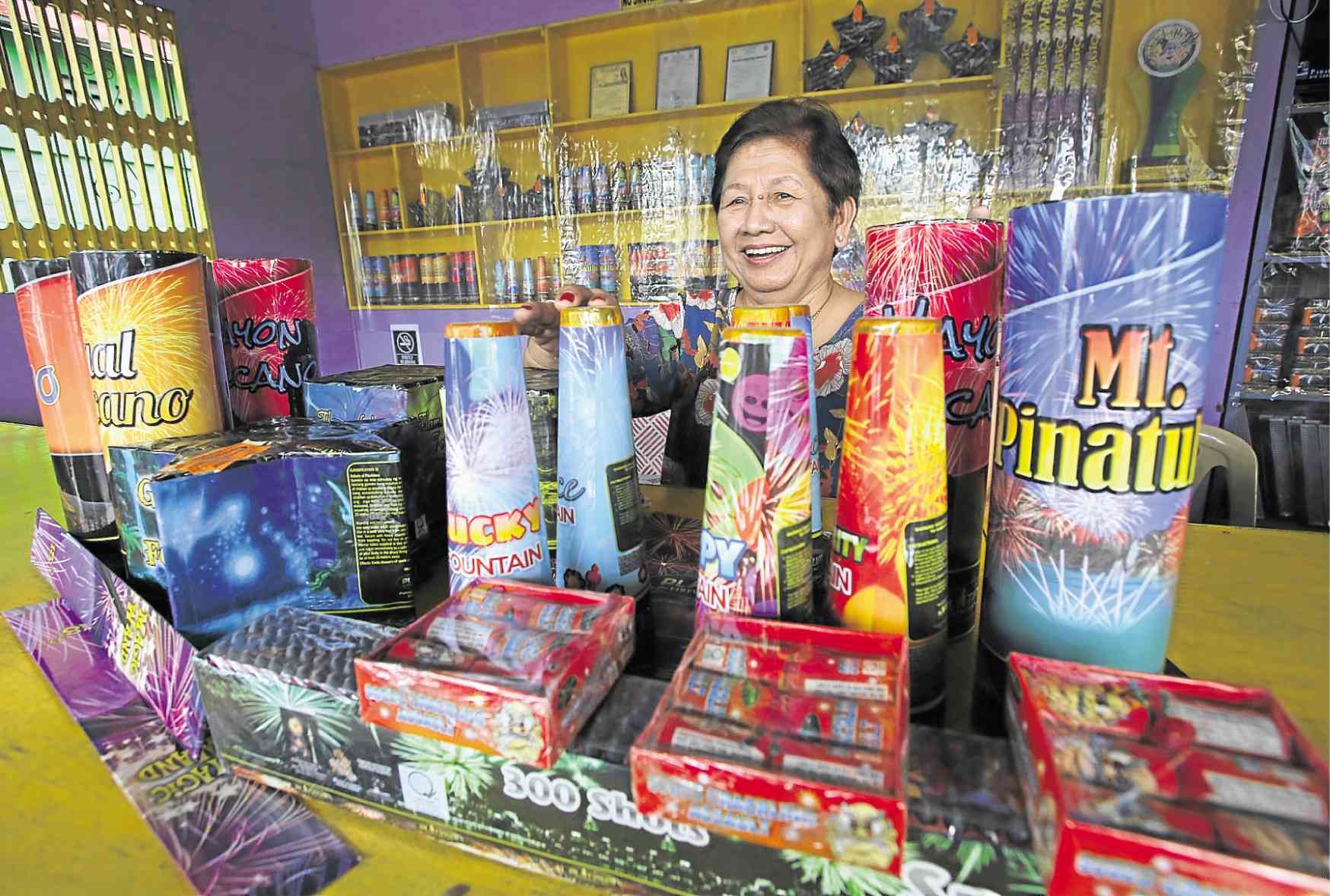 In Bulacan Firecracker Sales Drop As Buyers Choose Fireworks Inquirer News
