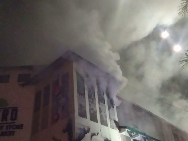 Fire hits Ayala Mall in Cebu. Photo from CDN