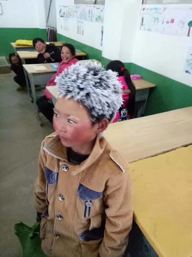 Risultati immagini per 8-year-old Chinese boy walks 4km