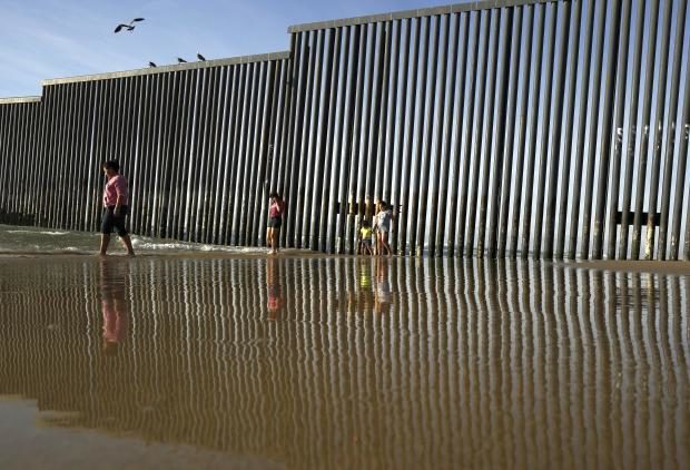 US-Mexico border wall - 1 Feb 2017