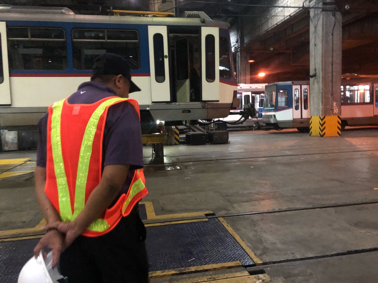 Transportation Secretary Arthur Tugade inspecting MRT-3 maintenance works. Photo courtesy of Department of Transportation DOTR