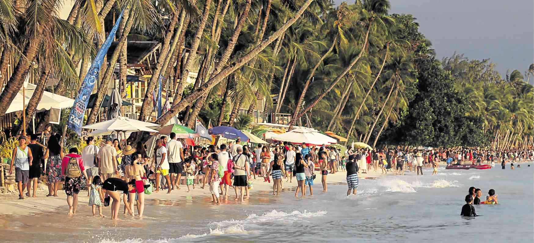 Keep ‘LaBoracay’ parties trash-free, execs told | Inquirer News