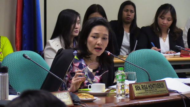 Hontiveros questions Acosta's moral conscience to account for vaccine scare
