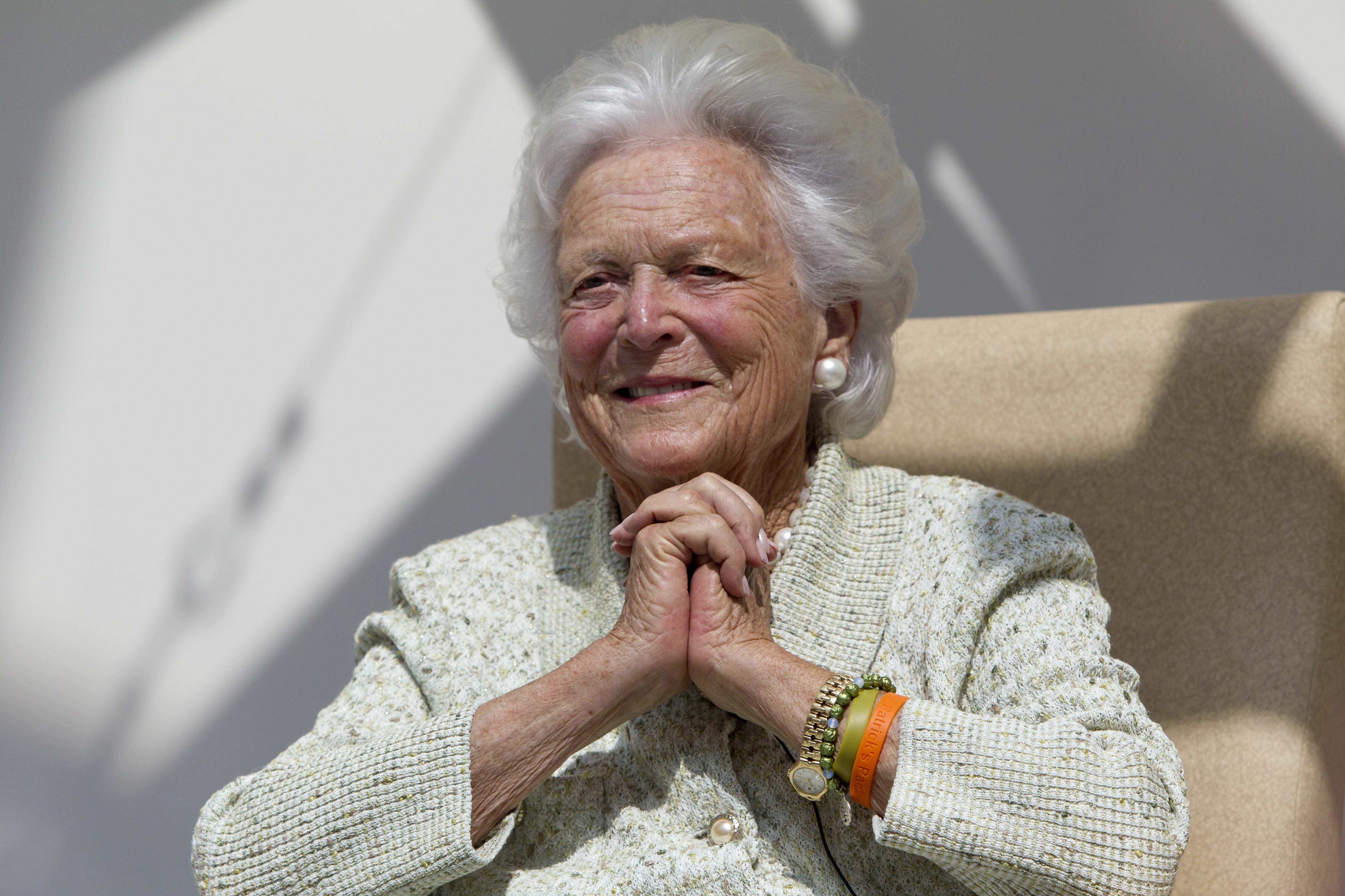 Жена джорджа буша. Барбара Буше. Буш, Барбара Пирс. Barbara Bush (born 1981). Барбара Буше фото.