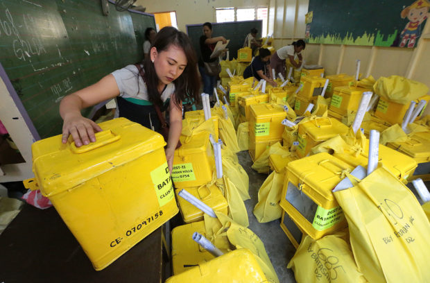 DepEd, Comelec mulls shifting schedule for teachers on poll duties if voting hours extended