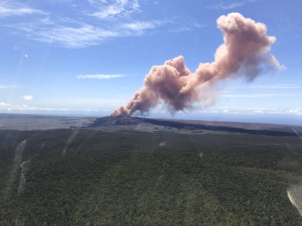 Hawaii Volcano Shoots Lava Into Sky Evacuations Ordered Inquirer News