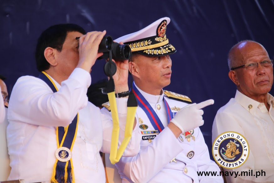(L to R) President Rodrigo Duterte,  Philippine Navy chief Vice Adm. Robert Empedrad, and Defense Secretary Delfin Lorenzana. Photo from Philippine Navy
