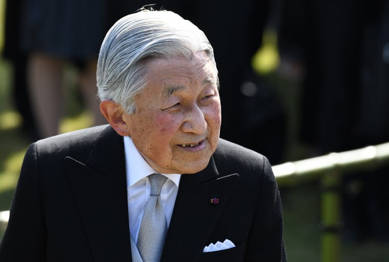 Japan abdication stirs female succession debate