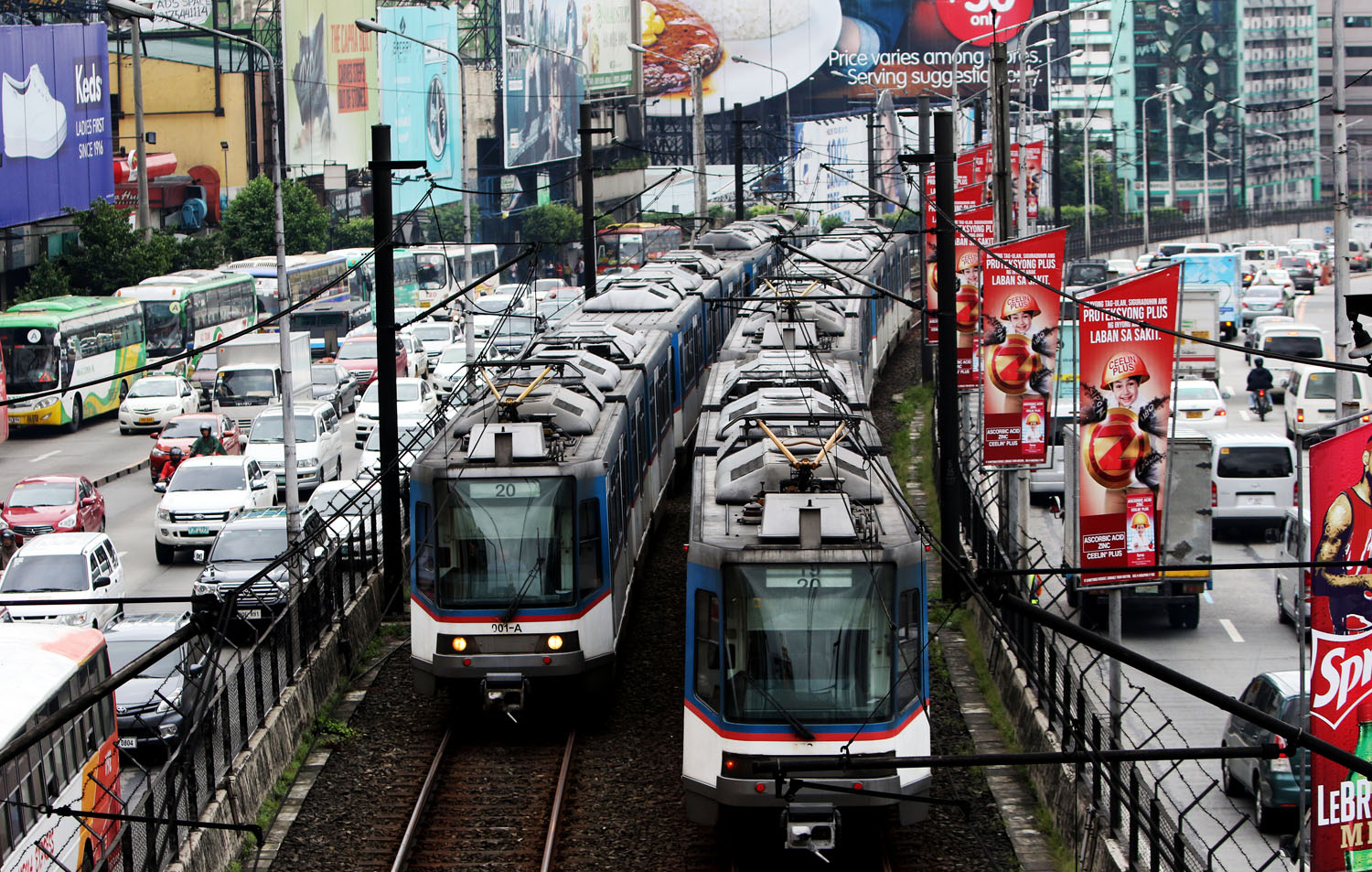 MRT-3: Bomb threat prompted increased security measures in trains