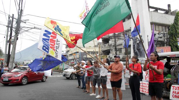 Protesters in Legazpi - B