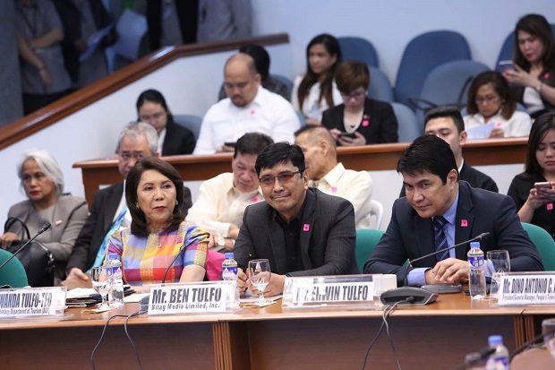 Siblings (foreground, from left) Wanda Tulfo-Teo, Ben Tulfo and Erwin Tulfo at a Senate hearing on August 14, 2018. The Senate Blue Ribbon Committee investigated allegations of corruption in the P60-million ad deal between the Department of Tourism, which was headed by Tulfo-Teo, and her brother's media outfit. PHILIPPINE DAILY INQUIRER / MARIANNE BERMUDEZ