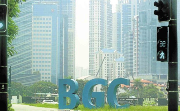 The Taguig City Police on Wednesday denied reports of an increasing robbery incidents in Bonifacio Global City.