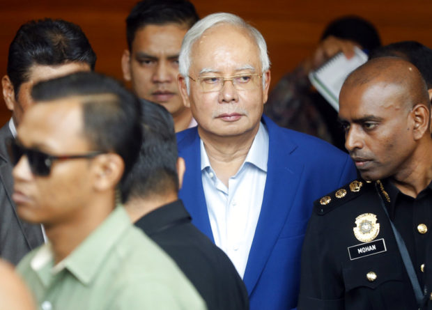 Malaysian ex-PM, 2 ex-officials face new graft charges
