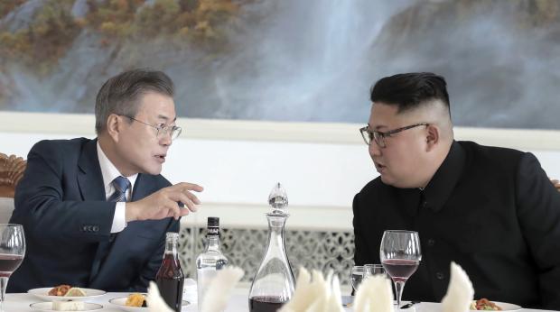 Moon Jaei-In and Kim Jong-Un