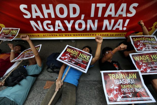 The Trade Union Congress of the Philippines (TUCP) on Monday filed a petition seeking to raise private workers' minimum wage in Metro Manila to P1,007.