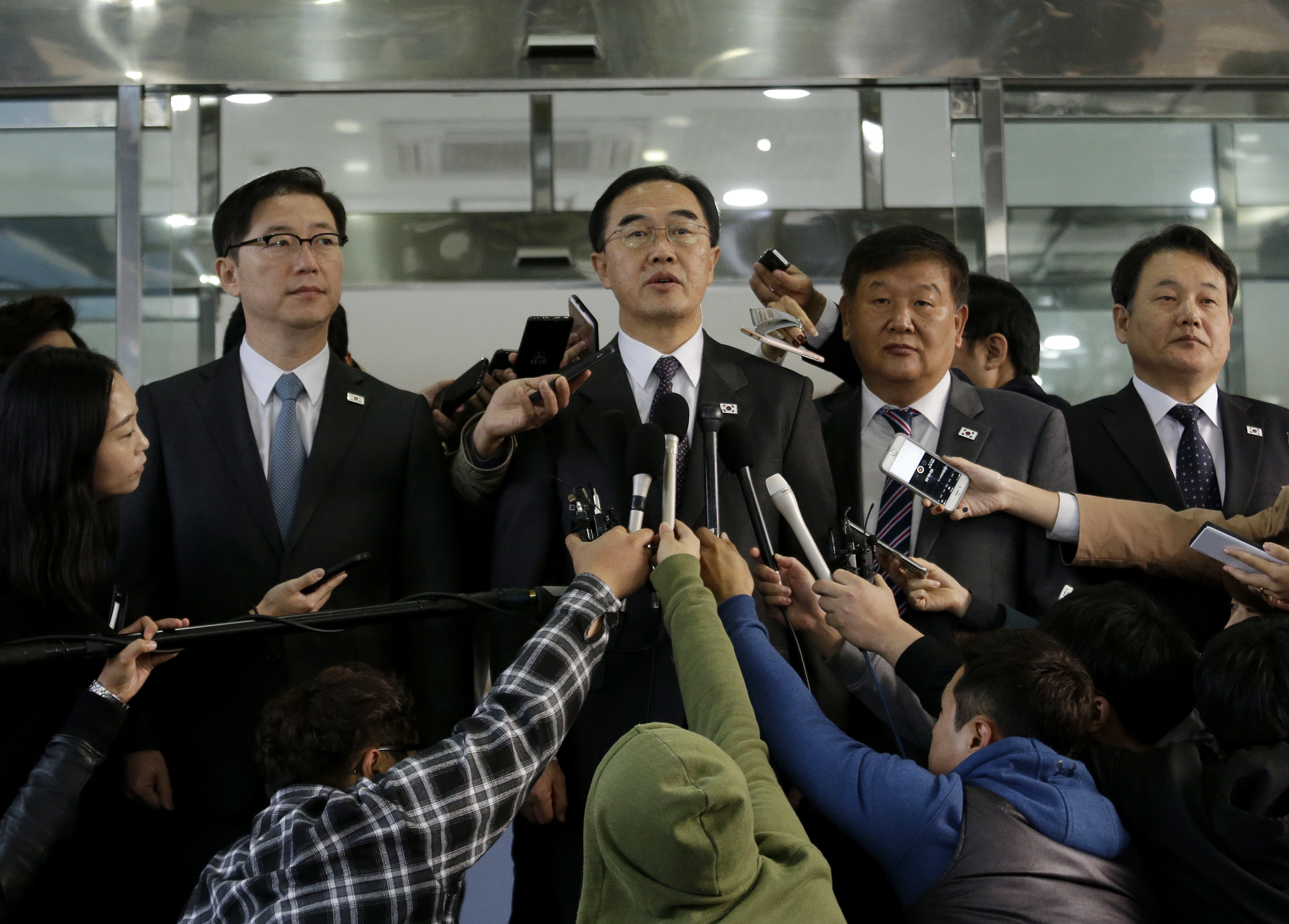 Korean gov't ministers meet to discuss post-summit specifics | Inquirer ...