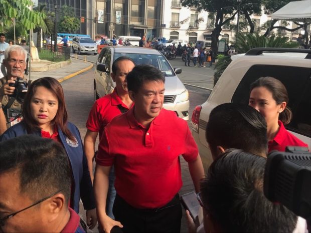 Early bird Koko Pimentel arrives at Comelec to file COC