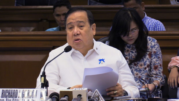 Gordon reminds Duterte to be careful on remarks vs bishops, priests