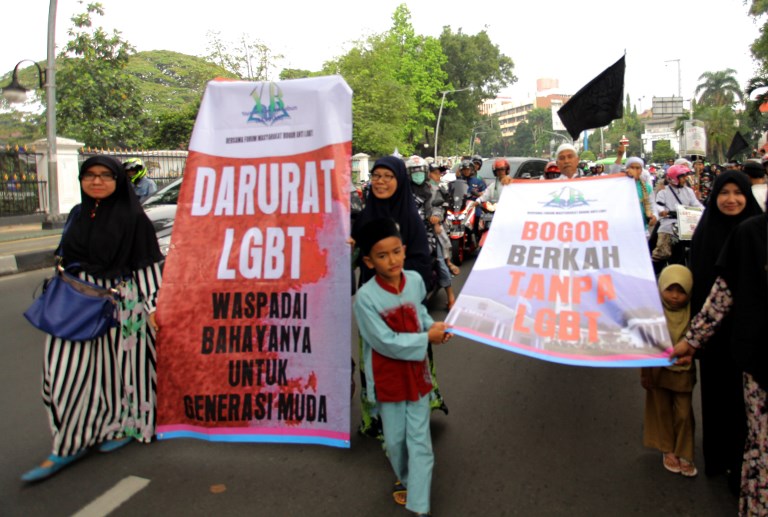 Moral Panic Targets Indonesias Lgbt Community Inquirer News 6662